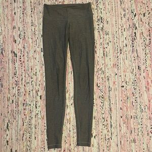 Low rise Lululemon wunder under